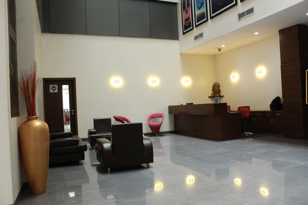 The Sky Court Hotel Aurangabad  Exterior foto