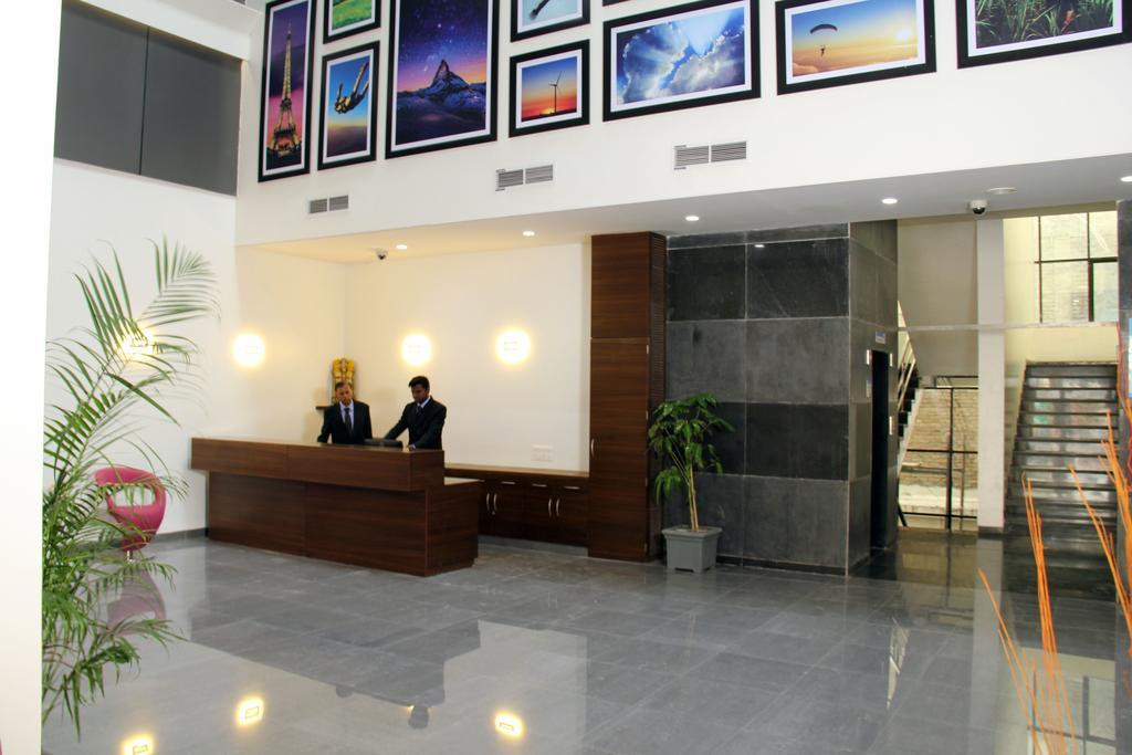 The Sky Court Hotel Aurangabad  Exterior foto